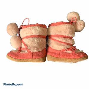 💰fuzzy boots💰 10/$10